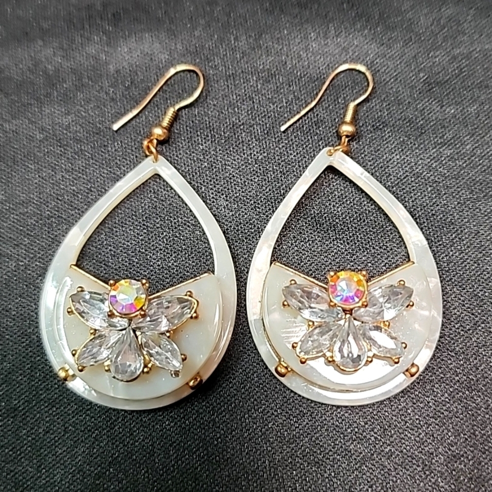 Teardrop Enamel White Pearl Dangle Earrings with Aboria Borialus Rhinestones